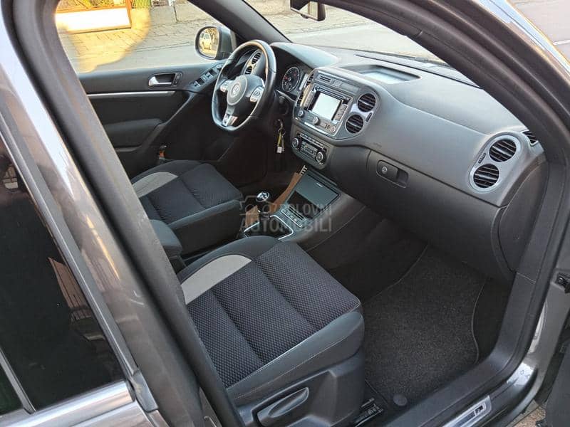 Volkswagen Tiguan R LINE N0V