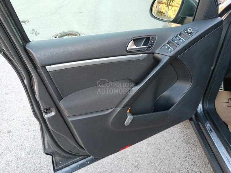 Volkswagen Tiguan R LINE N0V