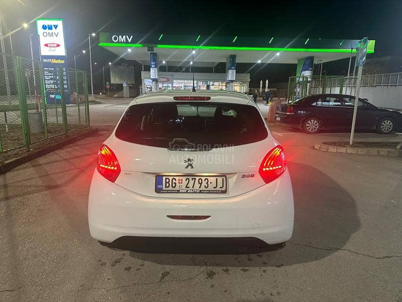 Peugeot 208 