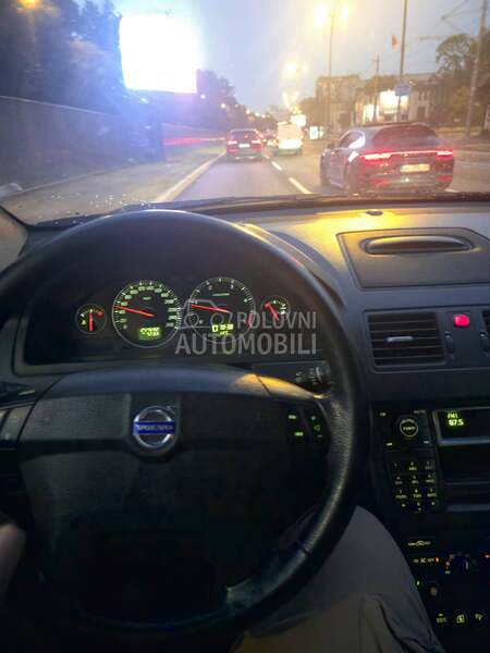 Volvo XC90 2.4 D5