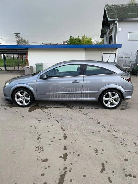 Opel Astra H GTC 1.9 CDTI COSMO