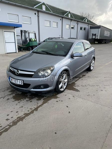 Opel Astra H GTC 1.9 CDTI COSMO