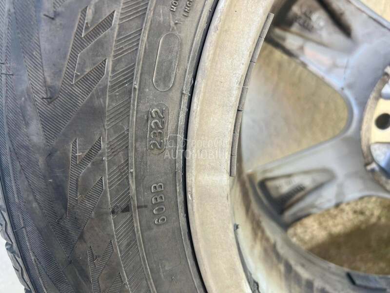 Ostalo 215/65 R16 Zimska