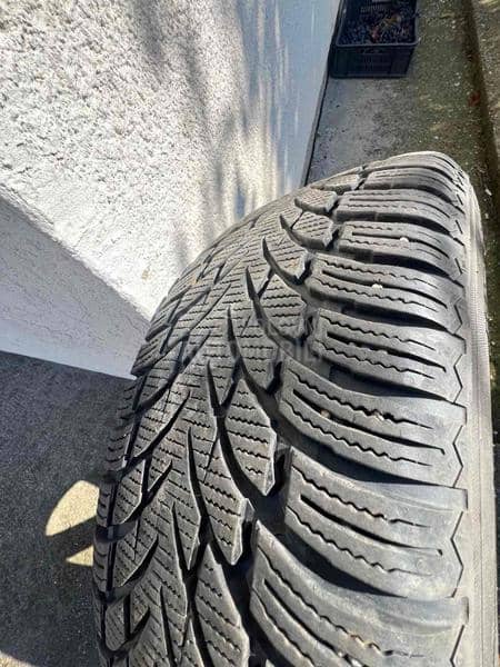 Ostalo 215/65 R16 Zimska