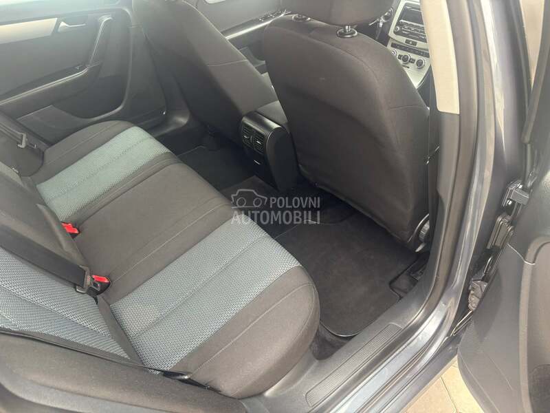 Volkswagen Passat B7 1.6 tdi /T O P/