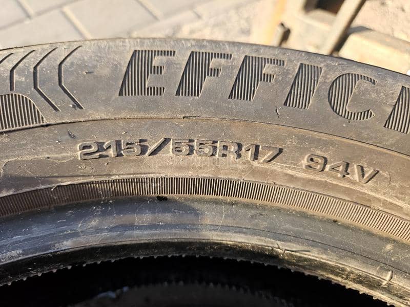 Goodyear 215/55 R17 Letnja
