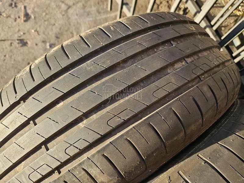 Goodyear 215/55 R17 Letnja