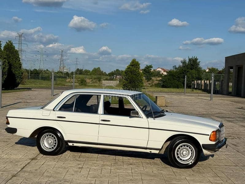 Mercedes Benz W123 2.0d