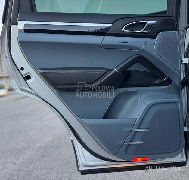 Porsche Cayenne 3.0D // N.O.V