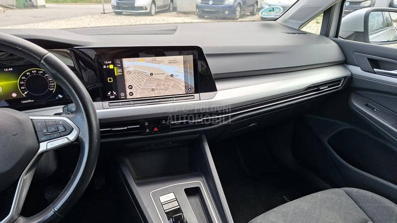 Volkswagen Golf 8 2.0TDi/DSG/ACC