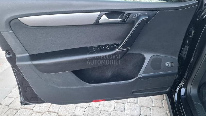 Volkswagen Passat B7 2.0TDI  BLUEMOTION