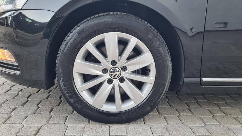 Volkswagen Passat B7 2.0TDI  BLUEMOTION