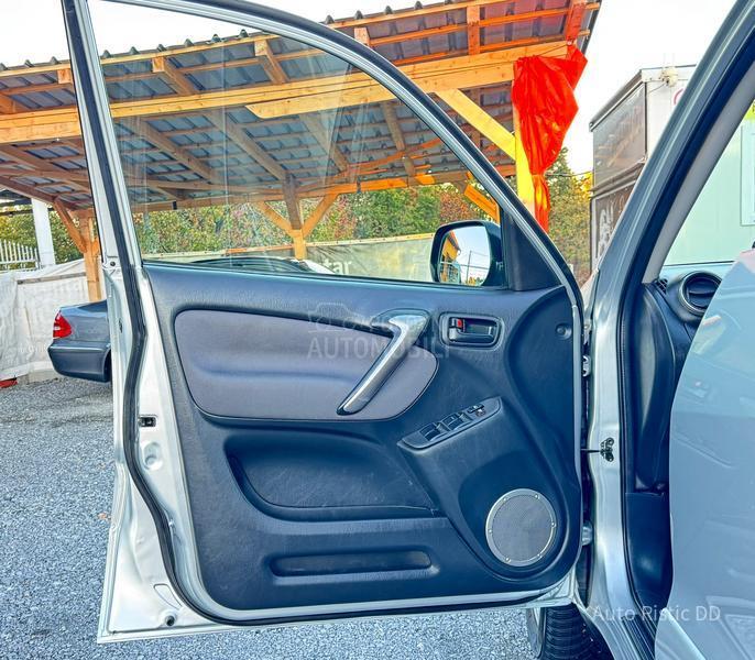 Toyota RAV 4 2.0 D-4D  T O P