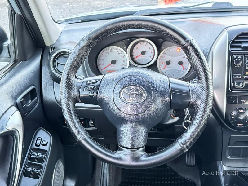 Toyota RAV 4 2.0 D-4D  T O P