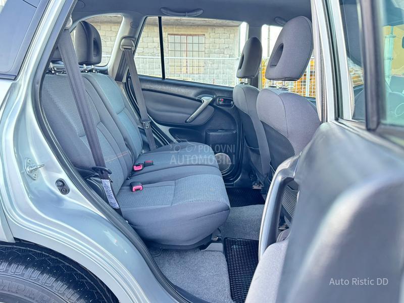 Toyota RAV 4 2.0 D-4D  T O P