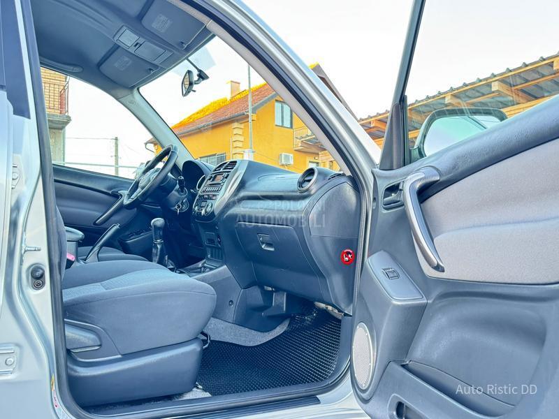 Toyota RAV 4 2.0 D-4D  T O P