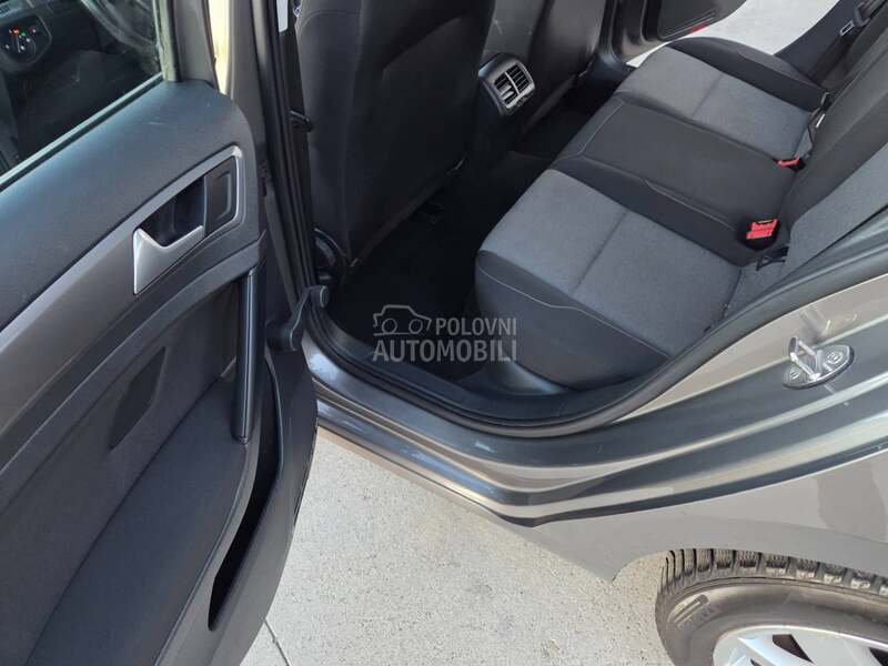 Volkswagen Golf 7 1.6TDi  BLUEMOTION