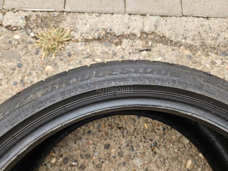 Bridgestone 225/40 R19 Letnja