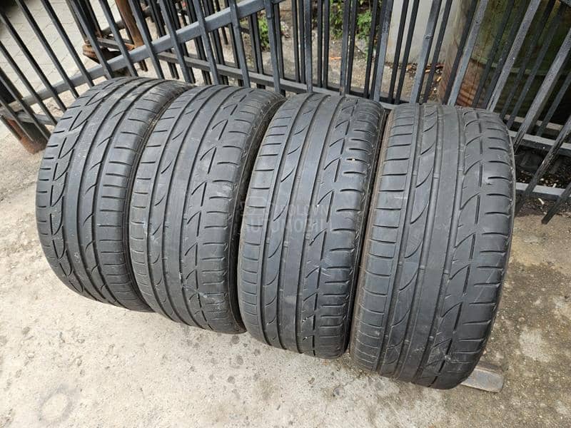 Bridgestone 225/40 R19 Letnja