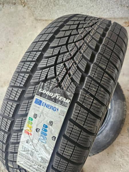 Goodyear 255/55 R19 Sve sezone