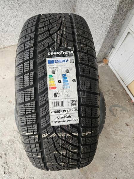 Goodyear 255/55 R19 Sve sezone
