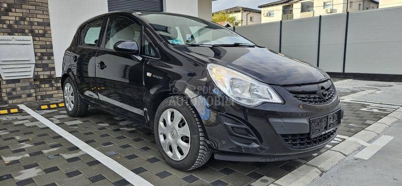 Opel Corsa D 1.2 ben zin