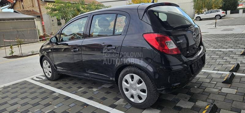 Opel Corsa D 1.2 ben zin