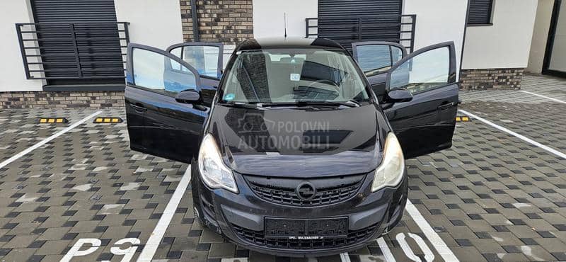 Opel Corsa D 1.2 ben zin