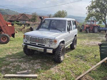 Mitsubishi Pajero 2.6