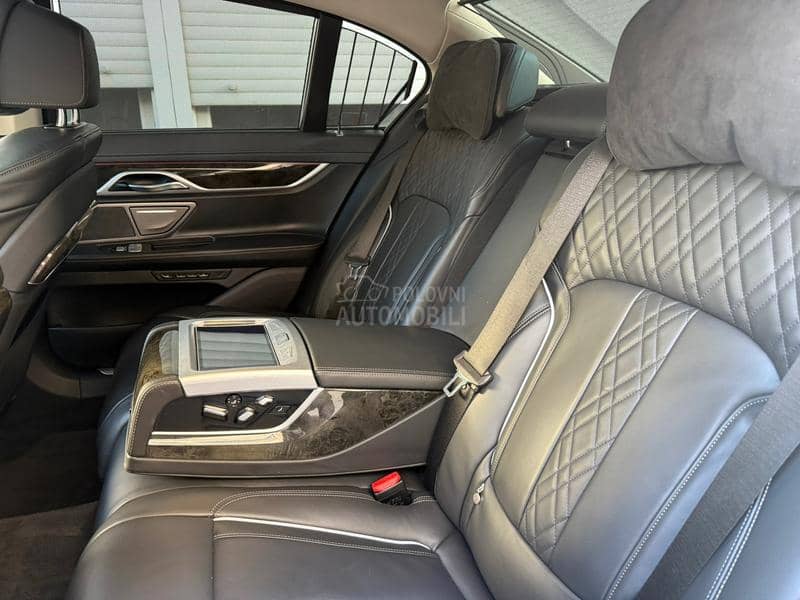 BMW 730 HEAD UP SOFT CLOSE