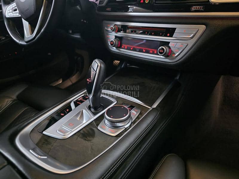 BMW 730 HEAD UP SOFT CLOSE