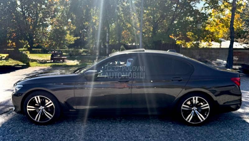 BMW 730 HEAD UP SOFT CLOSE