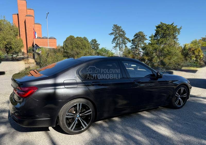 BMW 730 HEAD UP SOFT CLOSE