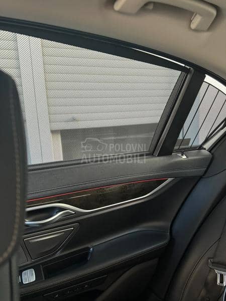 BMW 730 HEAD UP SOFT CLOSE