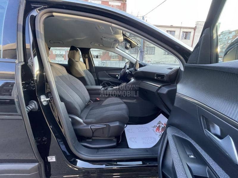 Peugeot 3008 1.2 B Autom