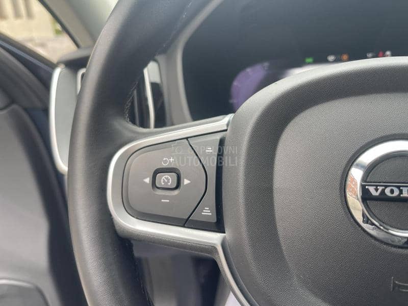 Volvo XC60 AWD Model 2021