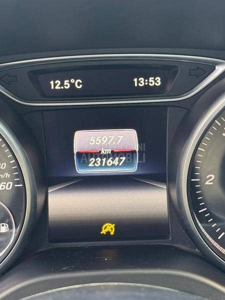 Mercedes Benz CLA 180 