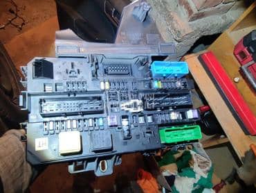 zadnja kutija osiguraca 1.4 za Opel Astra H