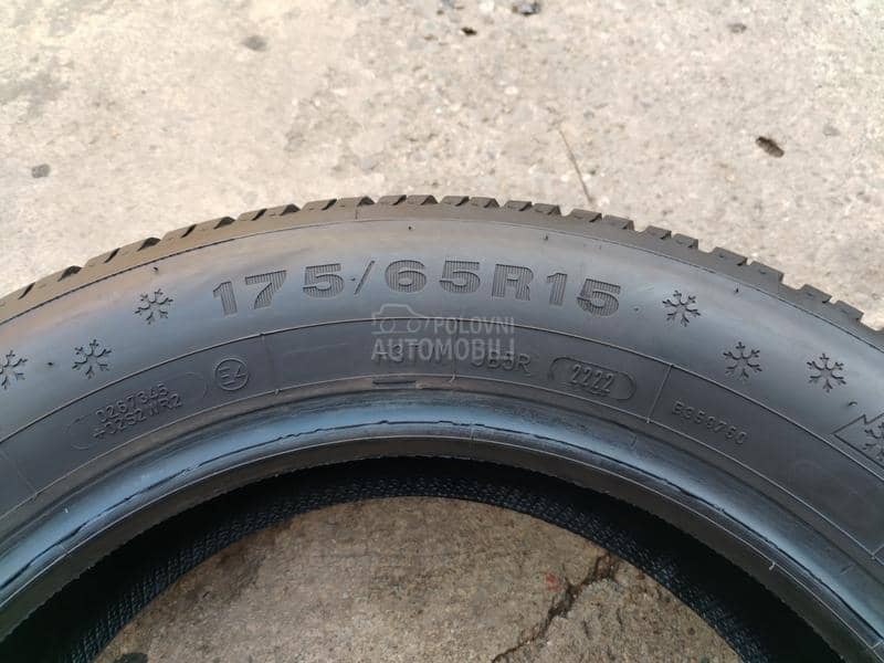 Dunlop 175/65 R15 Zimska