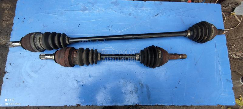 poluosovina 1.4 leva,desna