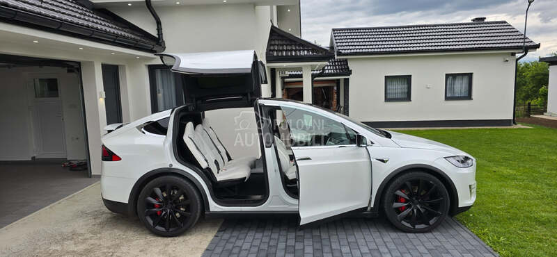Tesla Model X P100D Ludicrous Plus
