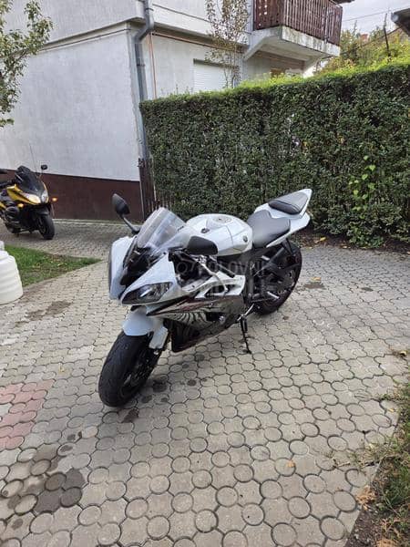 Yamaha r6