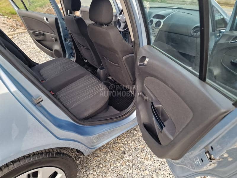 Opel Corsa D 1.2 B.E.N.Z.I.N