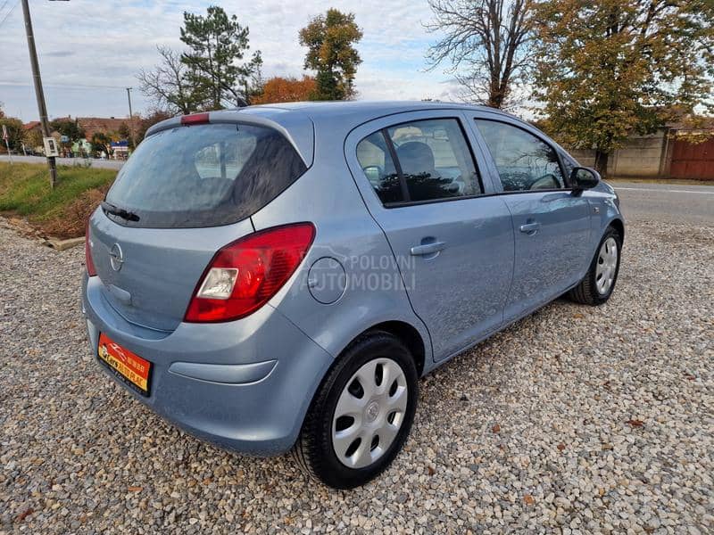 Opel Corsa D 1.2 B.E.N.Z.I.N