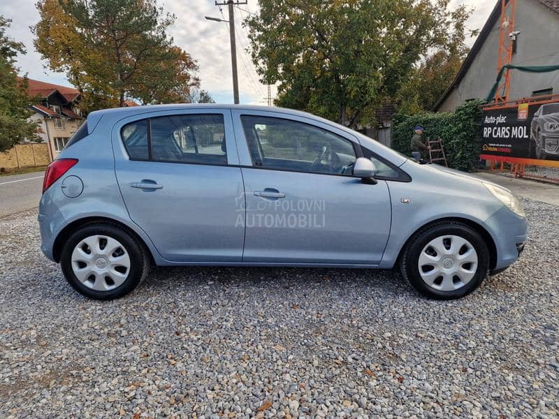 Opel Corsa D 1.2 B.E.N.Z.I.N