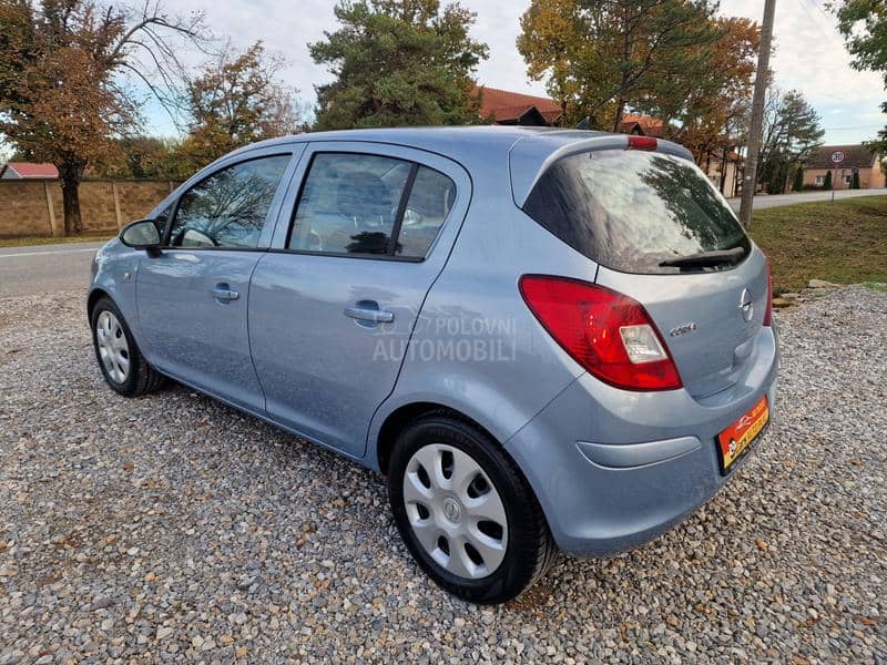 Opel Corsa D 1.2 B.E.N.Z.I.N
