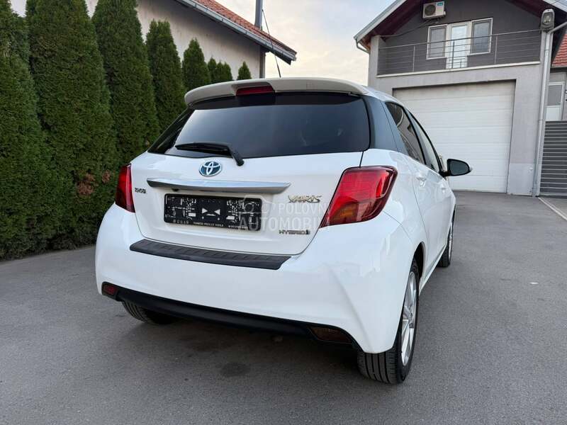 Toyota Yaris 1.5 B.E.N.Z/H.Y.B.R