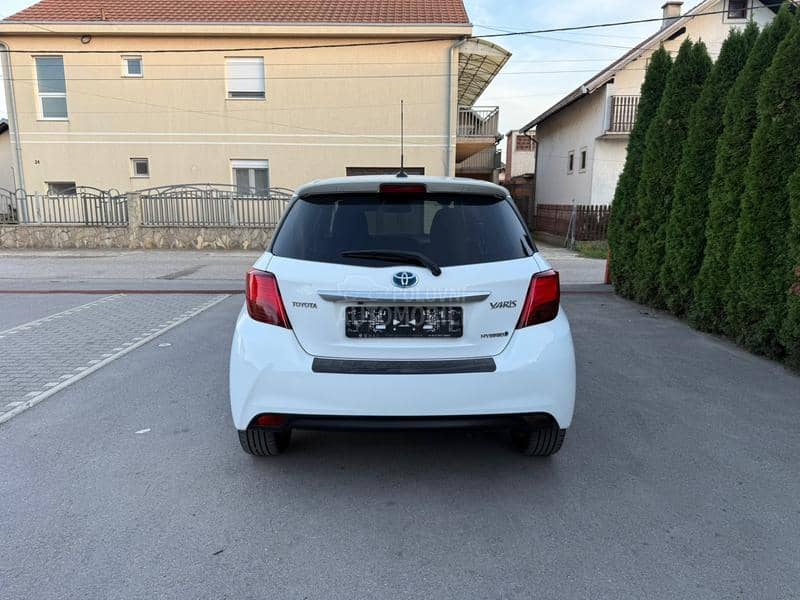 Toyota Yaris 1.5 B.E.N.Z/H.Y.B.R