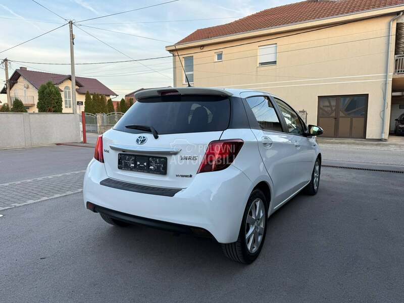 Toyota Yaris 1.5 B.E.N.Z/H.Y.B.R