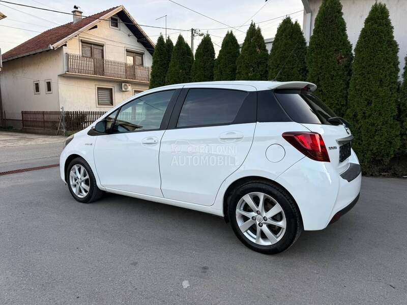 Toyota Yaris 1.5 B.E.N.Z/H.Y.B.R